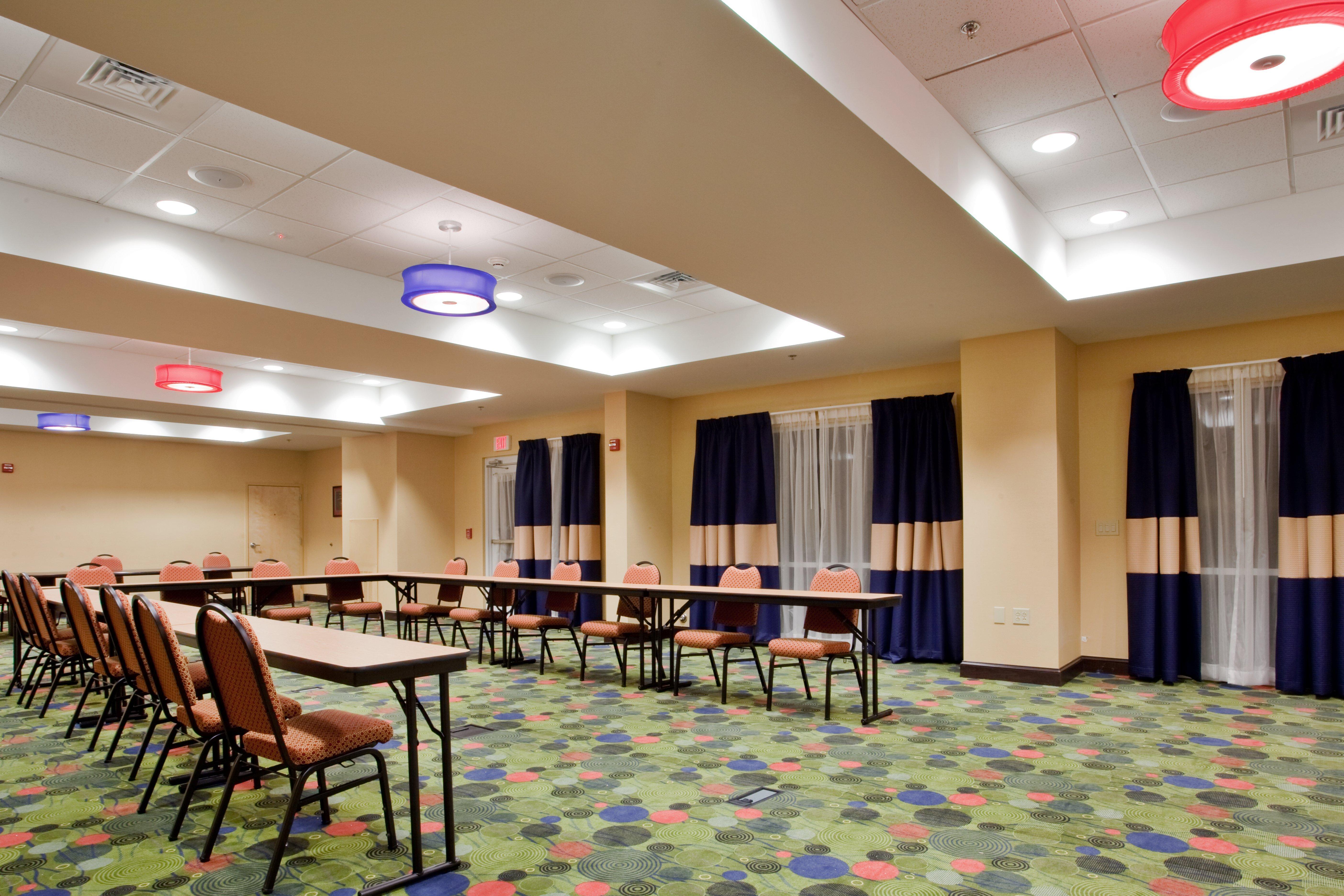 Holiday Inn Express Hotel Raleigh Southwest By Ihg Exterior photo