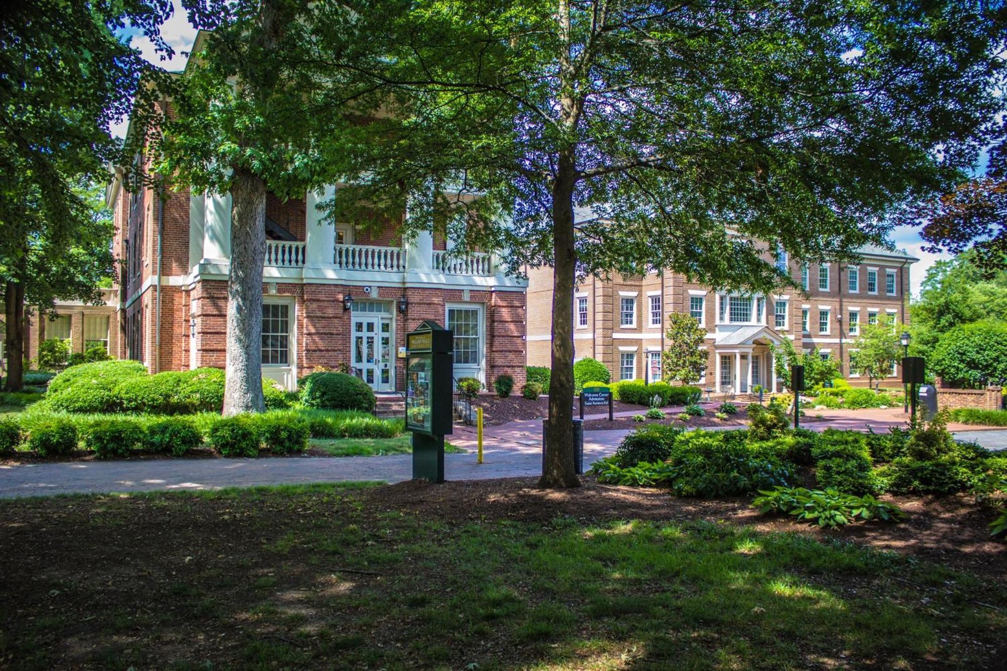 Holiday Inn Express Hotel Raleigh Southwest By Ihg Exterior photo