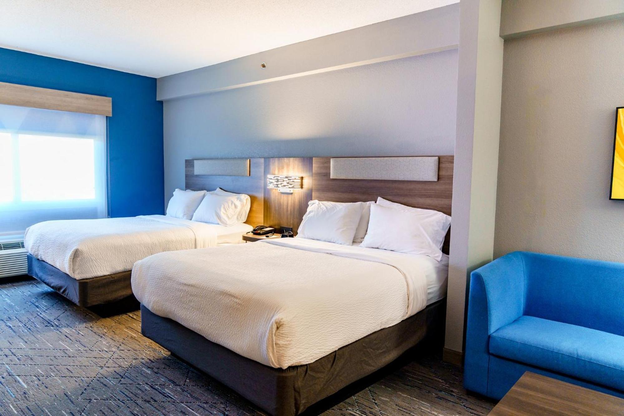 Holiday Inn Express Hotel Raleigh Southwest By Ihg Exterior photo